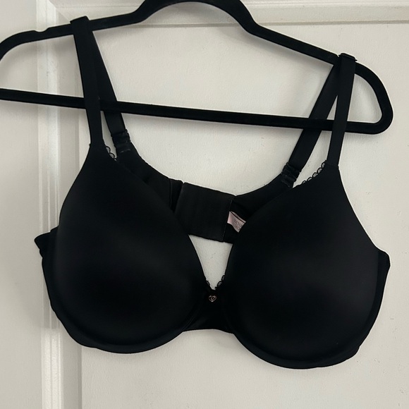 Victoria’s Secret Body By Victoria Perfect Shape Black Bra 40DD - Picture 1 of 4